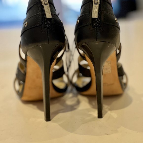 Jimmy Choo H&M "Blaze" Studded Sandals - NEVER WORN Size 7 - Picture 3 of 4
